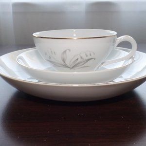 Kaysons-Golden Rhapsody porcelain set - cup, saucer, bowl (#EV1434)